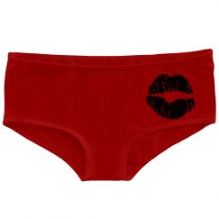 Short panties with a kiss